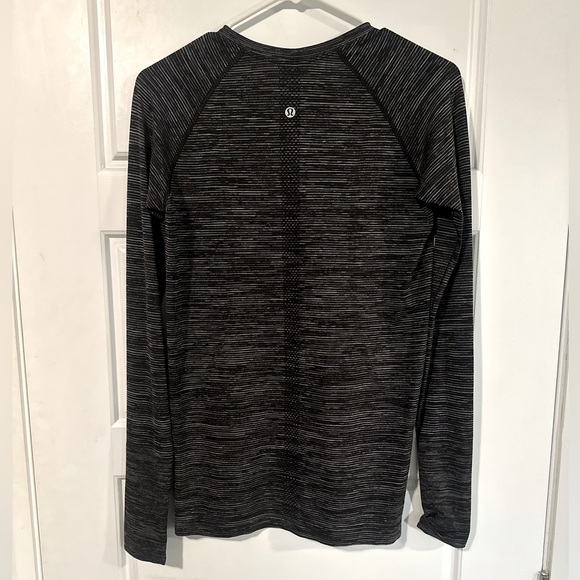 Lululemon Swiftly Speed Long Sleeve Space Grey - Picture 5 of 6